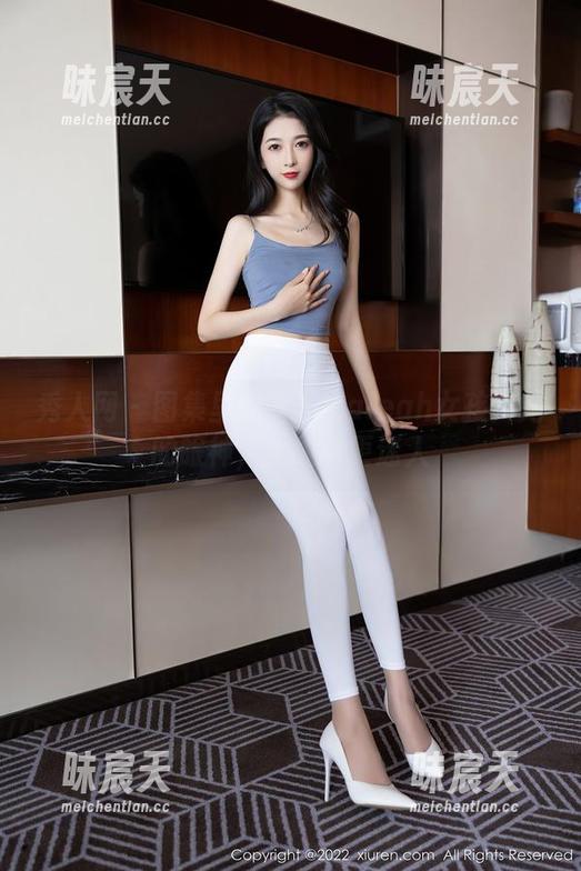 秀人网 - 图集里的安然maleah女孩：她的眼神，比故事更迷人