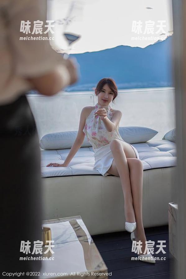秀人网 - 浅浅Danny的定制作品：这些女孩谁不想带回家？