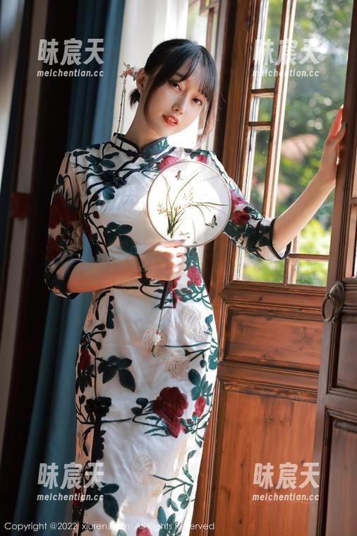 秀人网 - 美脚与写真，清水美嘉的诱惑组合，感受一下吧