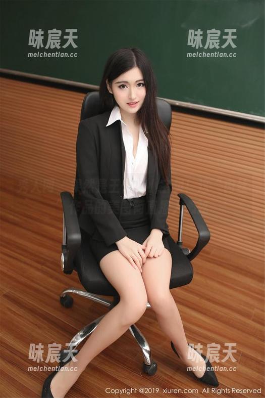 秀人网 - 果然是王俪丁小宝贝！这“肉丝”作品的美图简直撩人心弦