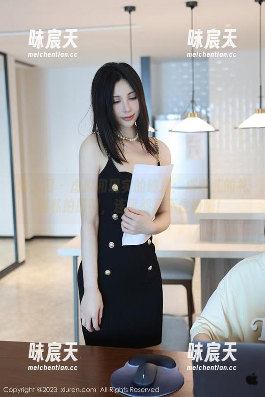秀人网 - 虚拟和现实的碰撞：虞姬儿的礼服私拍原图，连风都忍不住偷瞄！