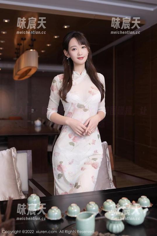 秀人网 - 韩恩熙与死库水的美图碰撞，让壁纸充满故事感