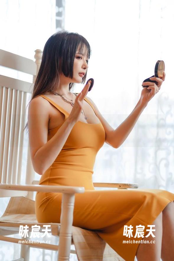 秋和柯基与电车的秘密约会，写真资源曝光！