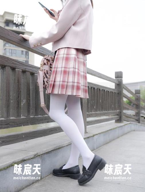 紧急企划 - 快来围观！见希w的连体衣图库分享，绝对不容错过！