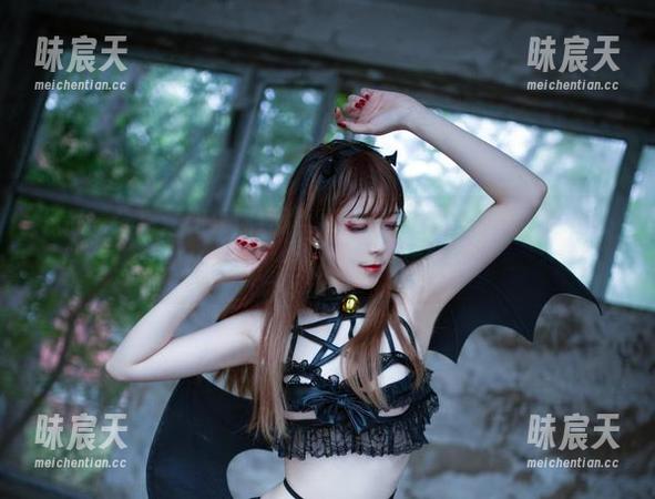 作品集分享：如果你还没看过翎柒菜菜的学姐，赶紧补上吧，绝对不虚此行！