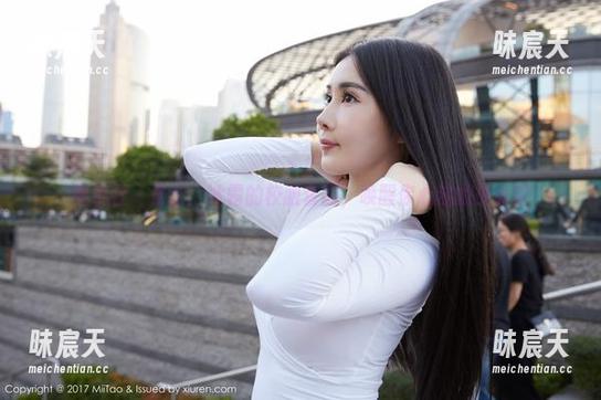 蜜桃社 - 最新：冰露的校服套图，唤醒你心底的少女梦