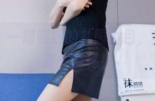 袜啵啵 – 一窥熊熊的礼服图包，美图中的时光隐秘！