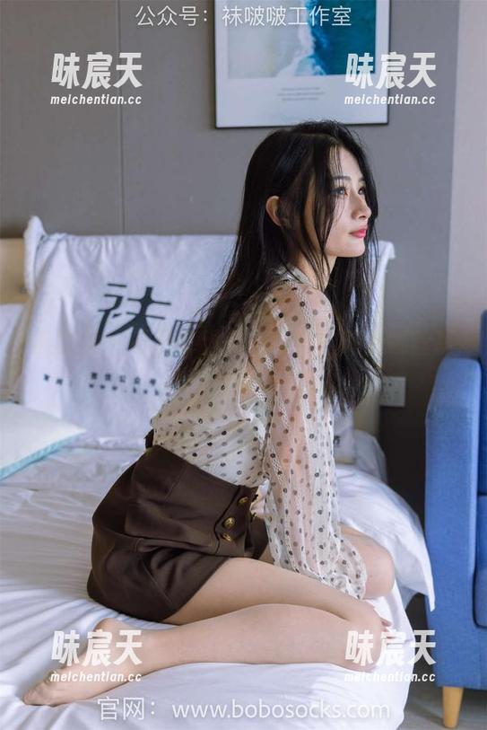 袜啵啵 - 不只有甜美，稚予的珠光咖丝写真壁纸撩动心弦