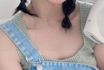爱上丝袜的理由升级！贝儿酱Miki的高清图包，这样的魅力你敢不敢看？