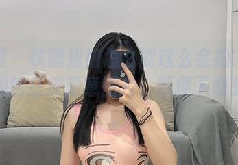 微密圈 – 铁锤姐姐怎么能这么会拍？收集一下她的红皮爱意图片，顺便下载就好啦。