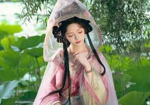 谁能拒绝雯妹不讲道理的黑丝T-back图集？无圣光中的小惊喜！