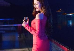 青豆客 – 在无圣光的世界里，思淇Sukiii的瑜伽原图，展现了哪种吸引？