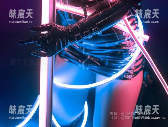 韶陌陌最新图包:这位厨娘的美味与色情似乎步步紧逼 韶陌陌最新图包:这位厨娘的美味与色情似乎步步紧逼