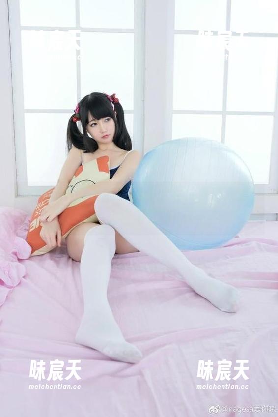 魔物喵nigisa的绝妙连体衣，高清写真让人目不转睛