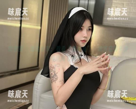 微密圈 - 海边分享：看看“鱼神鱼”，她到底有多少种遮掩与挑逗。