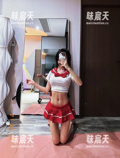 微密圈 - 看！黎允熙baby穿上皮衣后的魔力，图包里处处是撩人的味道！