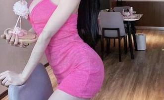 微密圈 – 枣红睡裙还是黎允熙baby？最新写真集里的那些模糊界限