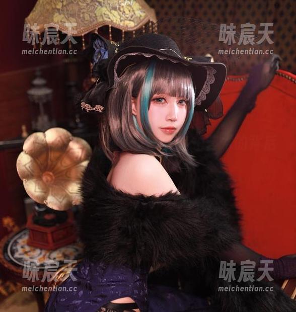 观看黑白御猫道破天机：自拍艺术的背后到底藏了什么？